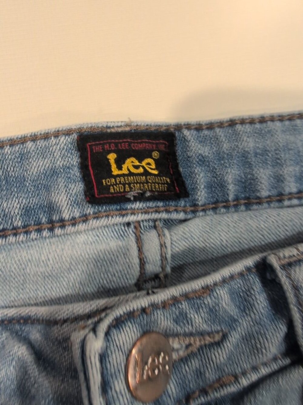 Lee Pants Women's 32x27 Light Blue Straight Leg Jeans Solid Pocketed - Picture 3 of 12